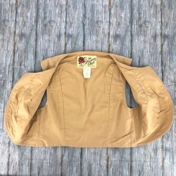 70’s Vintage Cropped The Strawberry Plant Camel Collarless Vest - Picture 2 of 9